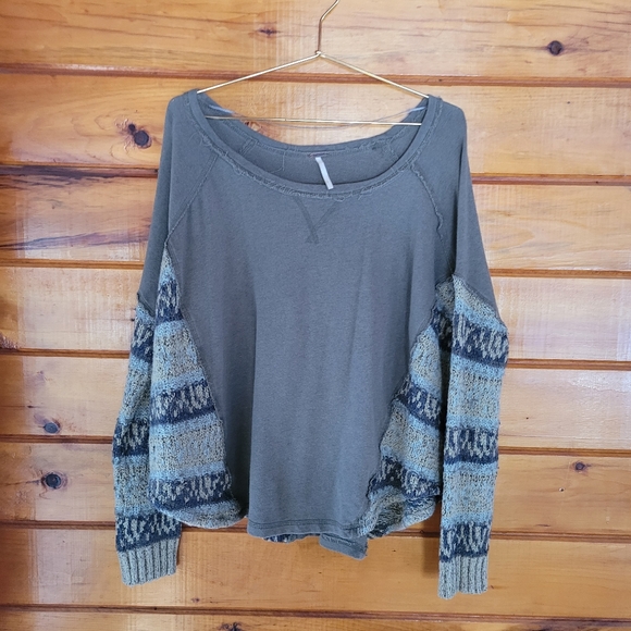 Free People Sweaters - Free People flowy sweater